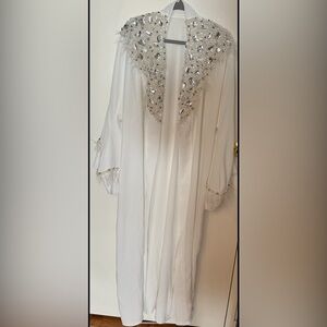Elegant White Feathered Women's Robe